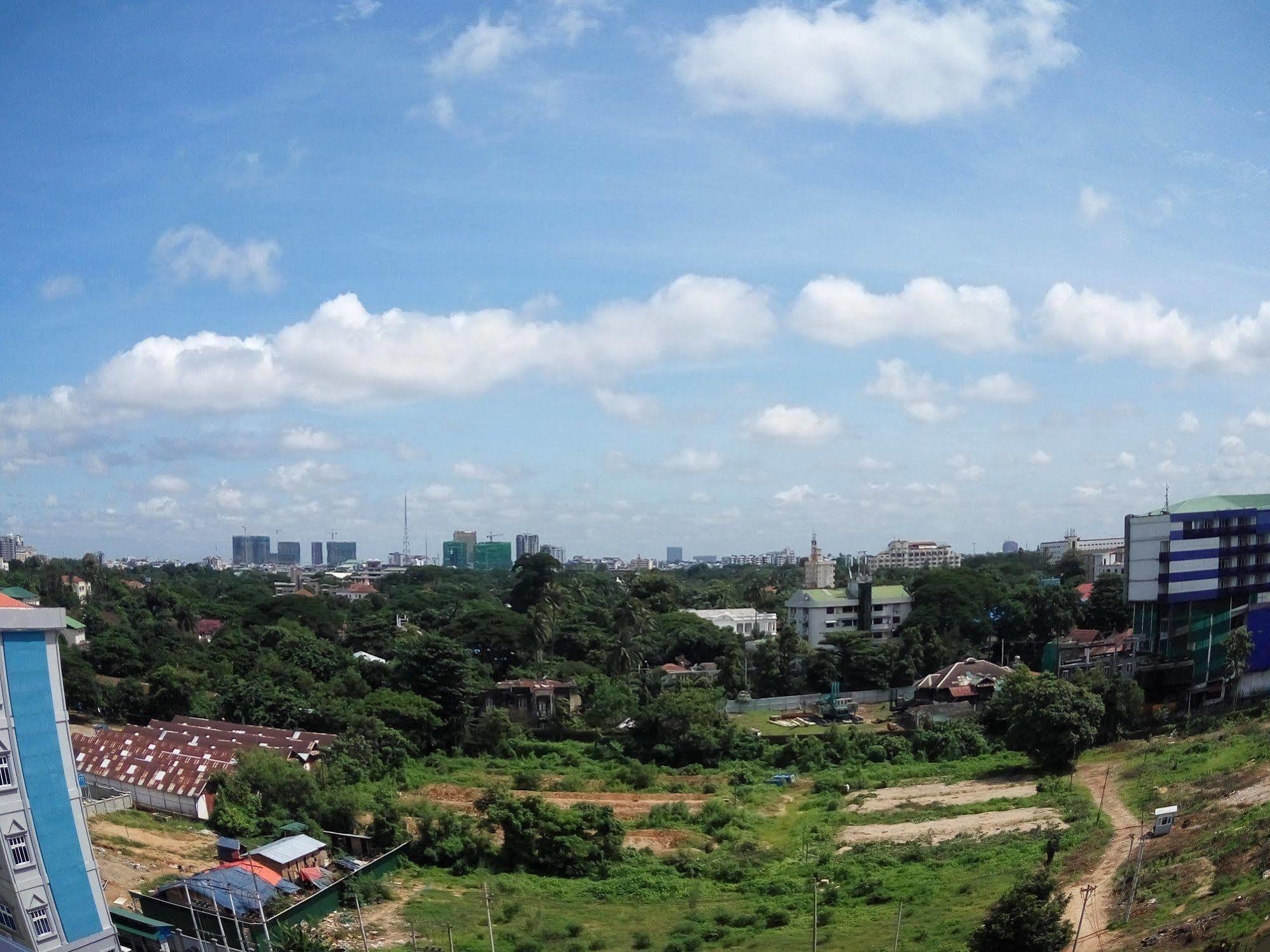 Diamond Crown Hotel Gyogon Luaran gambar