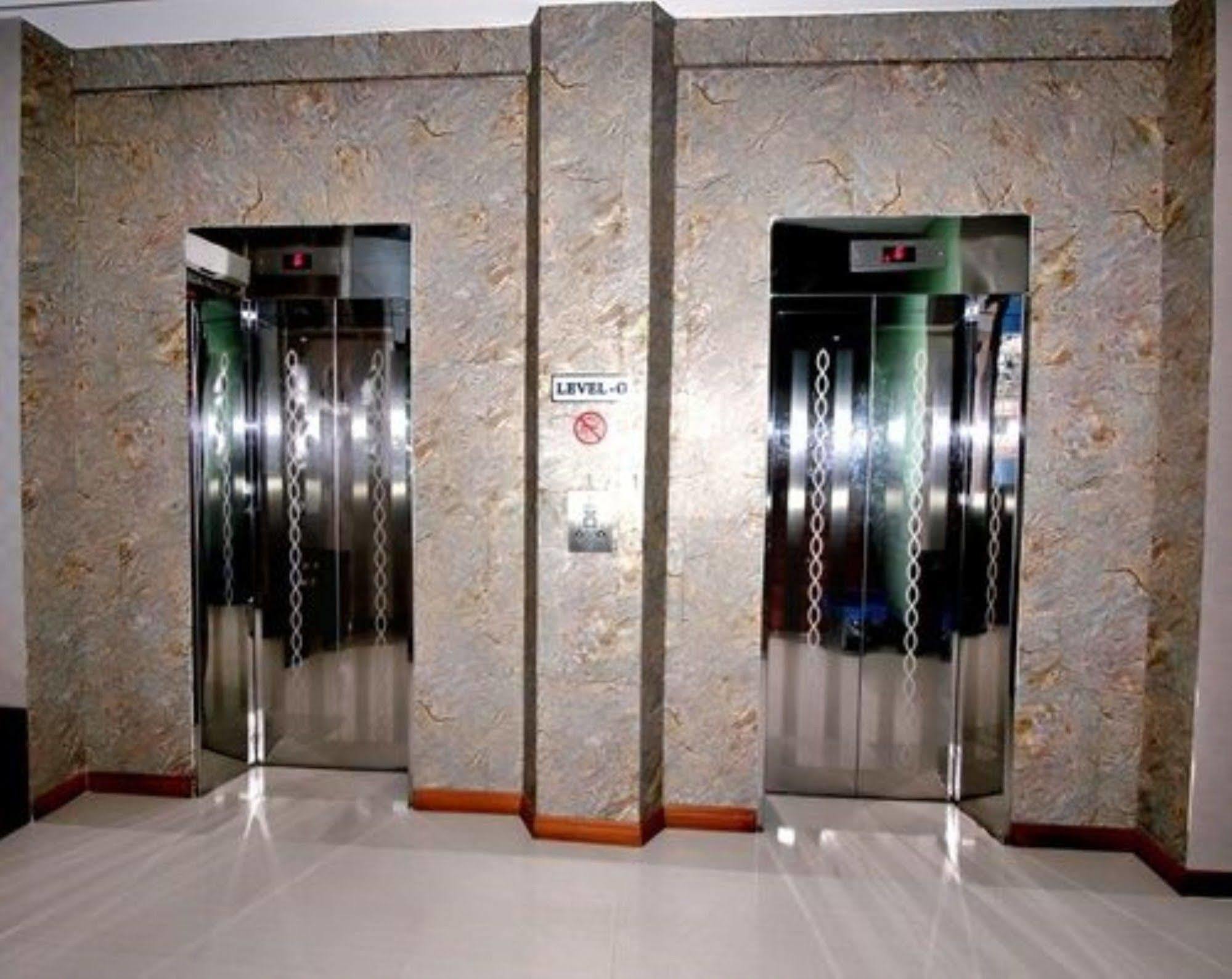 Diamond Crown Hotel Gyogon Luaran gambar